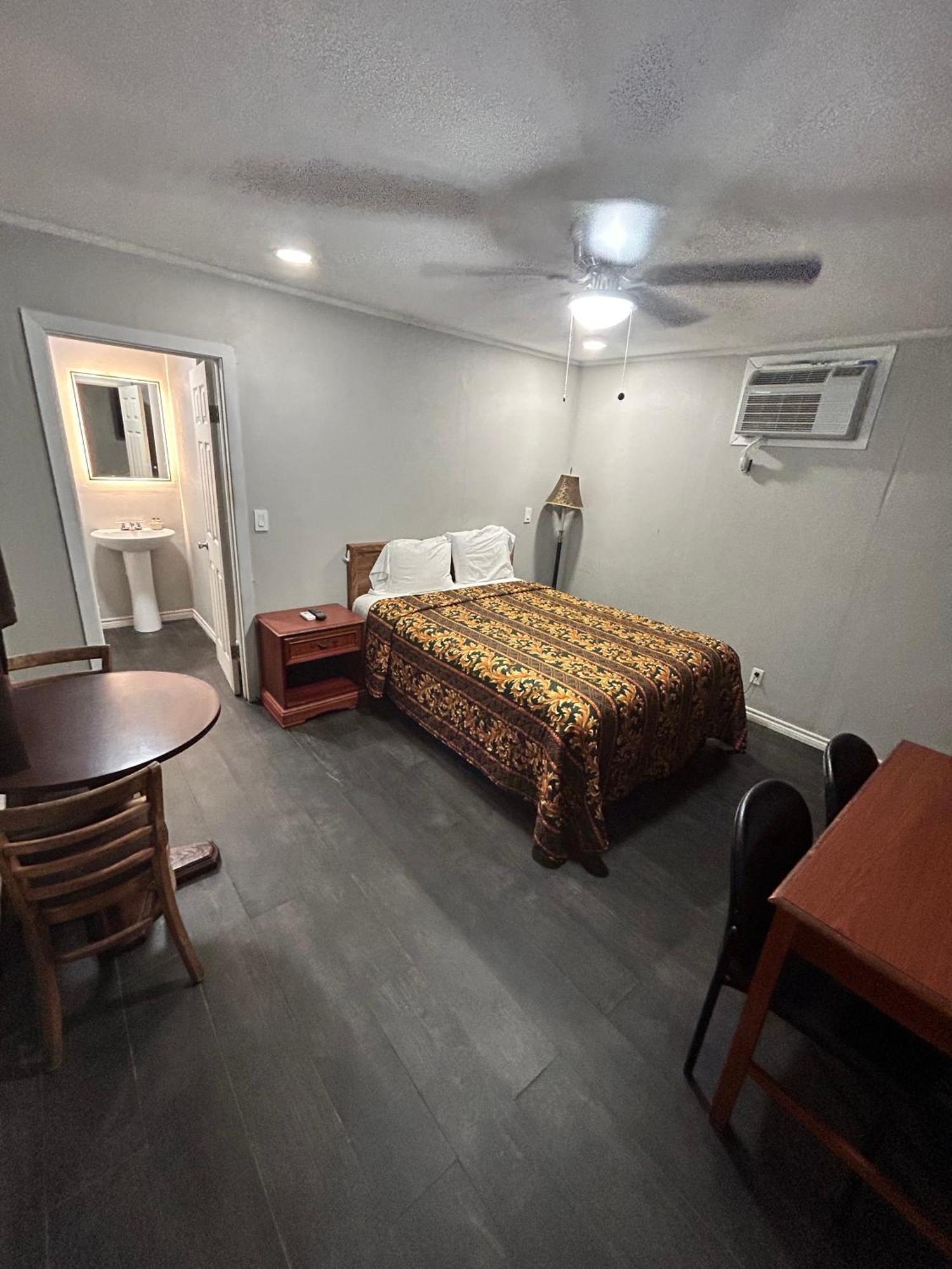 Ladybird Inn Johnson City Dış mekan fotoğraf