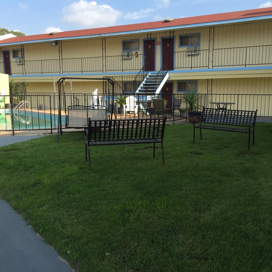 Ladybird Inn Johnson City Dış mekan fotoğraf